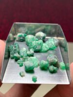 Discover the Raw Beauty: 44.75ct Natural Swat Emerald Rough Lot - Image 9