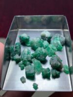 Discover the Raw Beauty: 44.75ct Natural Swat Emerald Rough Lot - Image 10