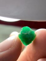 Natural Elegance: 8.51ct Swat Emerald Crystal with Vivid Color and Clarity - Image 5