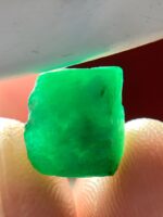 3.70ct Swat Emerald Crystal: A Rare Natural Green Treasure - Image 6