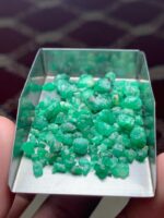50.25 Carat Swat Emerald Rough Lot: Balanced Crystals with Strong Color Potential - Image 11
