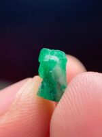 2.75ct Natural Emerald Crystal from Swat – Vibrant and Untouched - Image 5