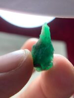 8.27ct Swat Emerald Crystal – Striking Natural Gem from Pakistan - Image 3