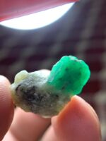 A 20.25-Carat Swat Emerald Specimen — Dimensions, Beauty & Collector Value - Image 5