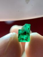 1.66ct Swat Emerald Crystal – Natural Untreated Green Gemstone (8.37 x 5.03 x 4.50 mm) - Image 9