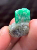 A 20.25-Carat Swat Emerald Specimen — Dimensions, Beauty & Collector Value - Image 9