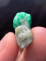 A 20.25-Carat Swat Emerald Specimen — Dimensions, Beauty & Collector Value - Image 10