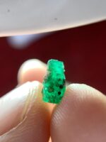 1.66ct Swat Emerald Crystal – Natural Untreated Green Gemstone (8.37 x 5.03 x 4.50 mm) - Image 10