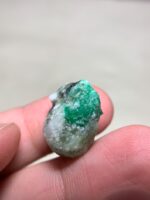 Swat Emerald Specimen – 26.60 ct Crystal with Rich Green Color - Image 2