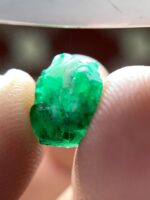 The Essence of Green: 2.80 Carat Emerald Crystal from Swat Valley, Pakistan - Image 11