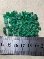 60.45 Carat Swat Emerald Rough Lot: Dynamic Proportions for Creative Cutting - Image 12