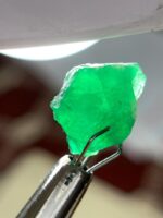 Nature’s Geometry: A 4.55 ct Swat Emerald Crystal - Image 3