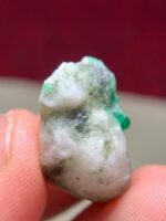 Swat Emerald Specimen – 26.60 ct Crystal with Rich Green Color - Image 5