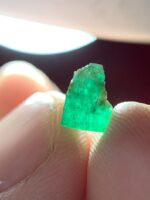 1.72ct Swat Emerald Crystal – Untreated Natural Green Gem (7.73 x 5.11 x 5.32 mm) - Image 7