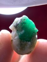 Swat Emerald Specimen – 26.60 ct Crystal with Rich Green Color - Image 9