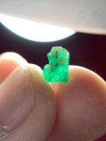 1.72ct Swat Emerald Crystal – Untreated Natural Green Gem (7.73 x 5.11 x 5.32 mm) - Image 10