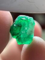 The Essence of Green: 2.80 Carat Emerald Crystal from Swat Valley, Pakistan - Image 10