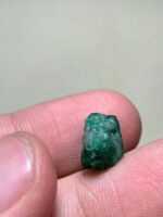 4.04ct Swat Valley Emerald Crystal - Uncut Gemstone - Image 2