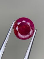 Deep Crimson Brilliance: 1.970ct Faceted Ruby (6.85 x 6.57 x 4.96 mm) - Image 3