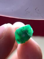 4.04ct Swat Valley Emerald Crystal - Uncut Gemstone - Image 4