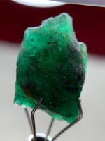 8.70 Ct Emerald Crystal from Swat Valley – Natural Green Gemstone (15.53 × 11.38 × 8.79 mm) - Image 6