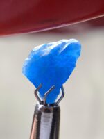3.50ct A Delicate and Well Defined Natural Blue Crystal - Image 2