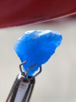 3.50ct A Delicate and Well Defined Natural Blue Crystal - Image 3