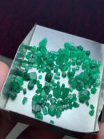 23.15ct Swat Emerald Rough Lot: Untreated Green Crystals - Image 5