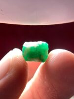 6.76 ct Swat Emerald Crystal — Bold Color, Natural Structure - Image 5