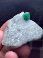 A Monumental 129.27-Carat Swat Emerald Specimen — A Natural Sculpture of Green Beauty - Image 10