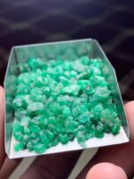 Majestic and Raw: 81.55-Carat Emerald Rough Lot from Swat - Image 12
