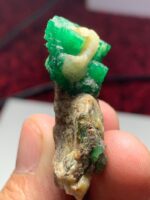 59.86ct Emerald Specimen from Swat – Bold Form, Brilliant Color - Image 3