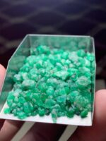 Majestic and Raw: 81.55-Carat Emerald Rough Lot from Swat - Image 5