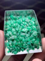 Majestic and Raw: 81.55-Carat Emerald Rough Lot from Swat - Image 7