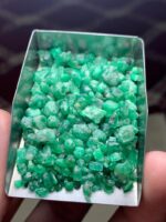 Majestic and Raw: 81.55-Carat Emerald Rough Lot from Swat - Image 9