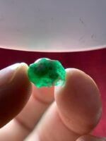 4.51ct Swat Emerald Crystal – Natural Untreated Green Gemstone (11.57 x 8.96 x 6.85 mm) - Image 2