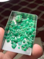 A Bold Natural Statement: 58.55 ct Emerald Rough Lot from Swat Valley - Image 2