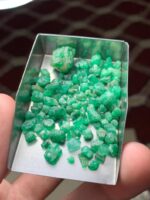 A Bold Natural Statement: 58.55 ct Emerald Rough Lot from Swat Valley - Image 15