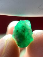 4.51ct Swat Emerald Crystal – Natural Untreated Green Gemstone (11.57 x 8.96 x 6.85 mm) - Image 4