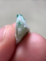 10.00ct Swat Emerald Specimen – Vivid Green Crystal, Pakistan - Image 5