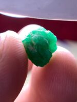 Natural 4.64ct Swat Emerald Crystal – Raw Beauty from the Mountains of Pakistan - Image 5