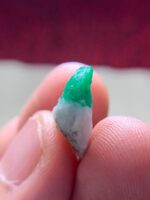 10.00ct Swat Emerald Specimen – Vivid Green Crystal, Pakistan - Image 7