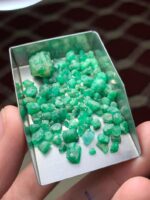 A Bold Natural Statement: 58.55 ct Emerald Rough Lot from Swat Valley - Image 10