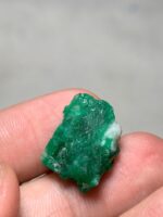 10.40ct Natural Emerald Crystal from Swat Valley – Untreated Collector's Gem (19.23 × 14.94 × 6.38 mm) - Image 2