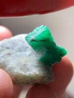 A Majestic 130.40-Carat Emerald Specimen from Swat: A Museum-Grade Natural Treasure - Image 2