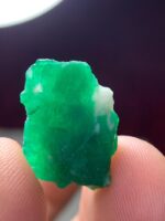 10.40ct Natural Emerald Crystal from Swat Valley – Untreated Collector's Gem (19.23 × 14.94 × 6.38 mm) - Image 3