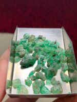 The 37.55 ct Emerald Crystal from Laghman: A Raw Beauty with Infinite Potential - Image 4