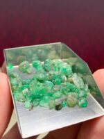 The 37.55 ct Emerald Crystal from Laghman: A Raw Beauty with Infinite Potential - Image 7
