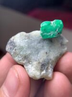 A Majestic 130.40-Carat Emerald Specimen from Swat: A Museum-Grade Natural Treasure - Image 7