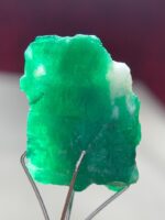 10.40ct Natural Emerald Crystal from Swat Valley – Untreated Collector's Gem (19.23 × 14.94 × 6.38 mm) - Image 7